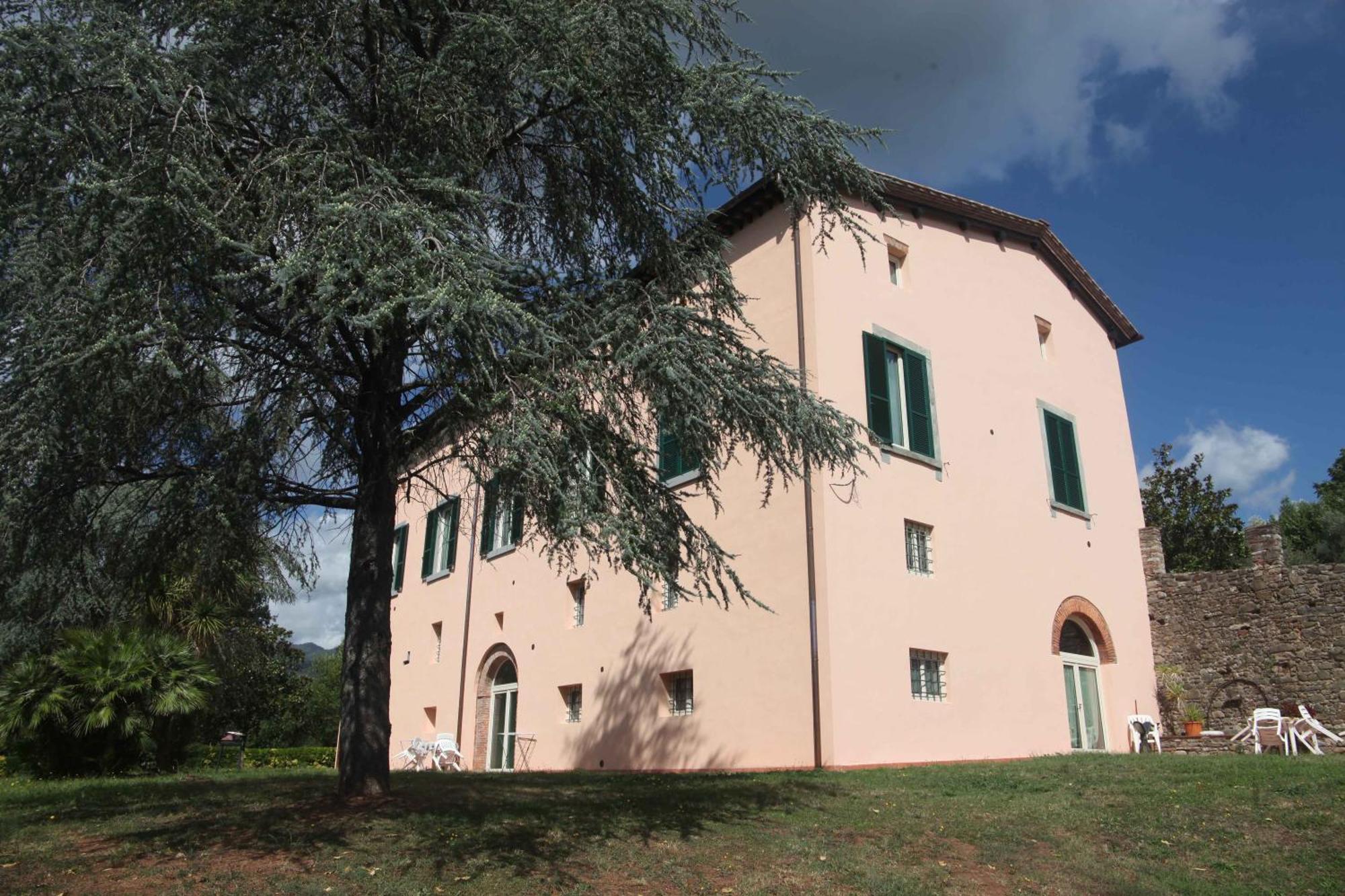 Bed And Breakfast Villa Torre Degli Onesti Apartments Lucca Exterior foto