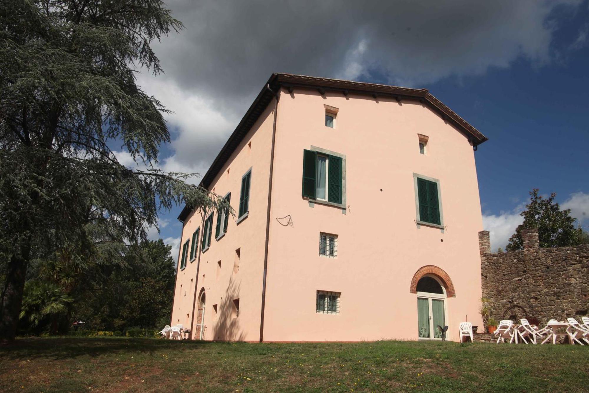 Bed And Breakfast Villa Torre Degli Onesti Apartments Lucca Exterior foto