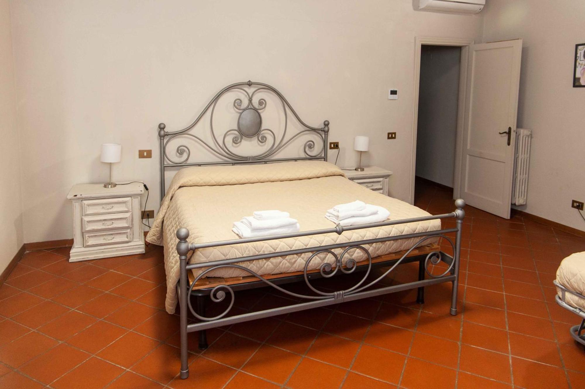 Bed And Breakfast Villa Torre Degli Onesti Apartments Lucca Exterior foto